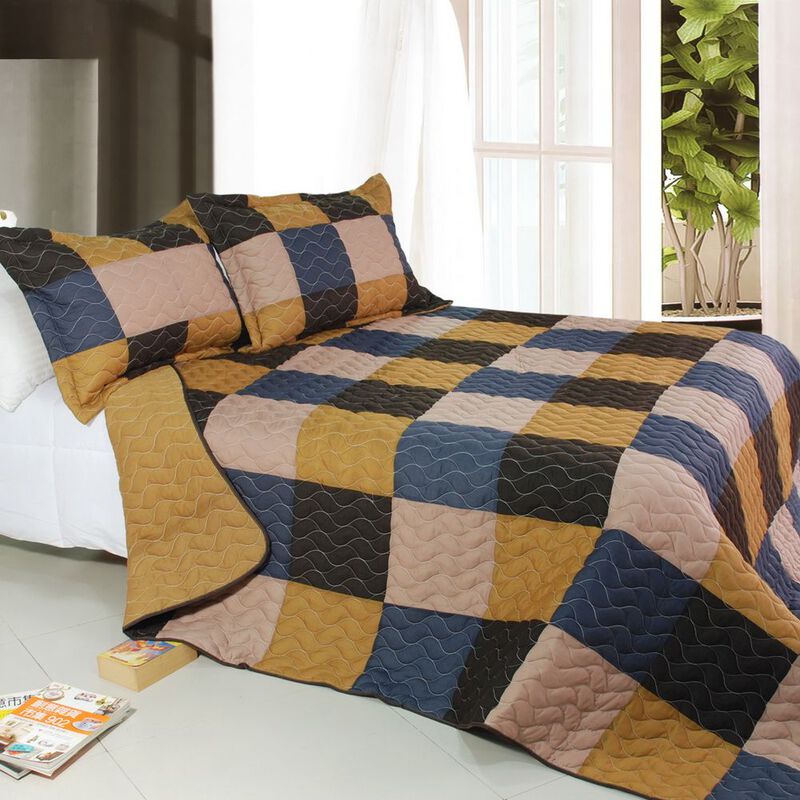 Full Queen Mild Winter 3 Piece Patchwork Quilt Set with Vermicelli Quilting image number 1