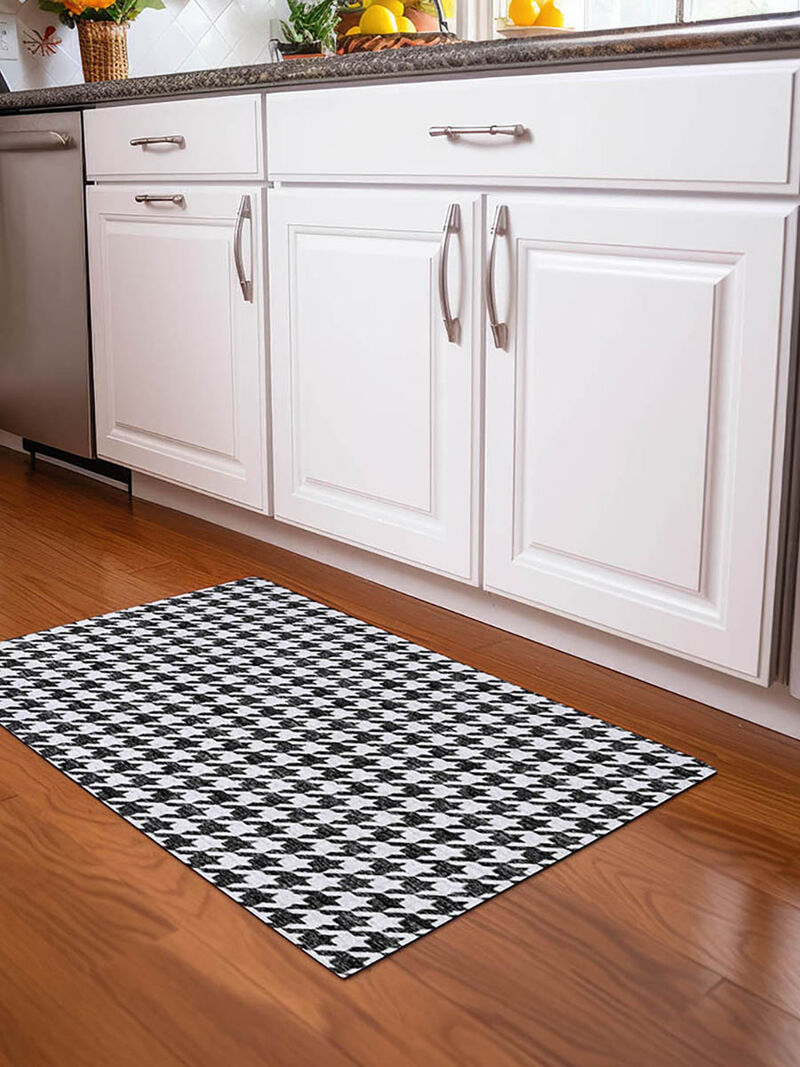 Hinton HN1 Black 20" x 30" Rug