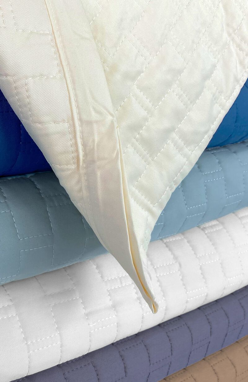 BedVoyage Luxury 100% viscose from Bamboo Quilted Brick Coverlet