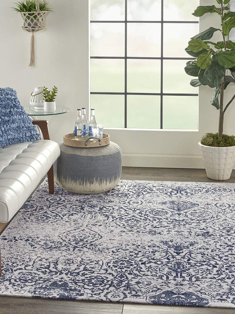 Damask DAS06 Ivory/Navy 3'6" x 5'6" Rug