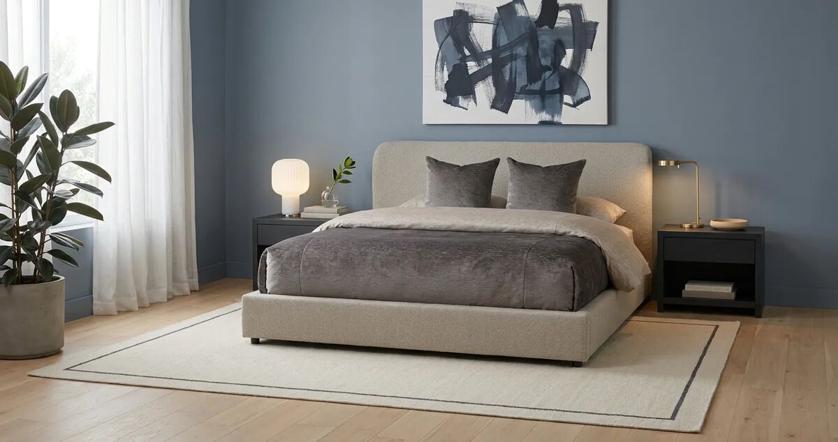Lily King Upholstered Bed