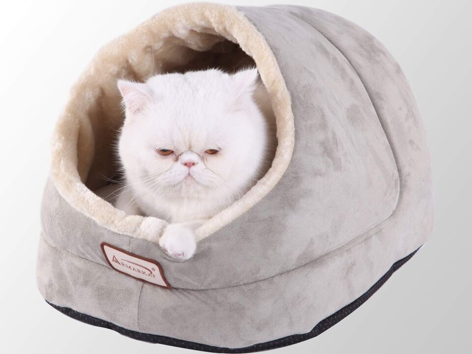Aeromark C18HHLMH Armarkat Pet Bed Cat Bed 18 x 12 x 14  Sage  & Beige