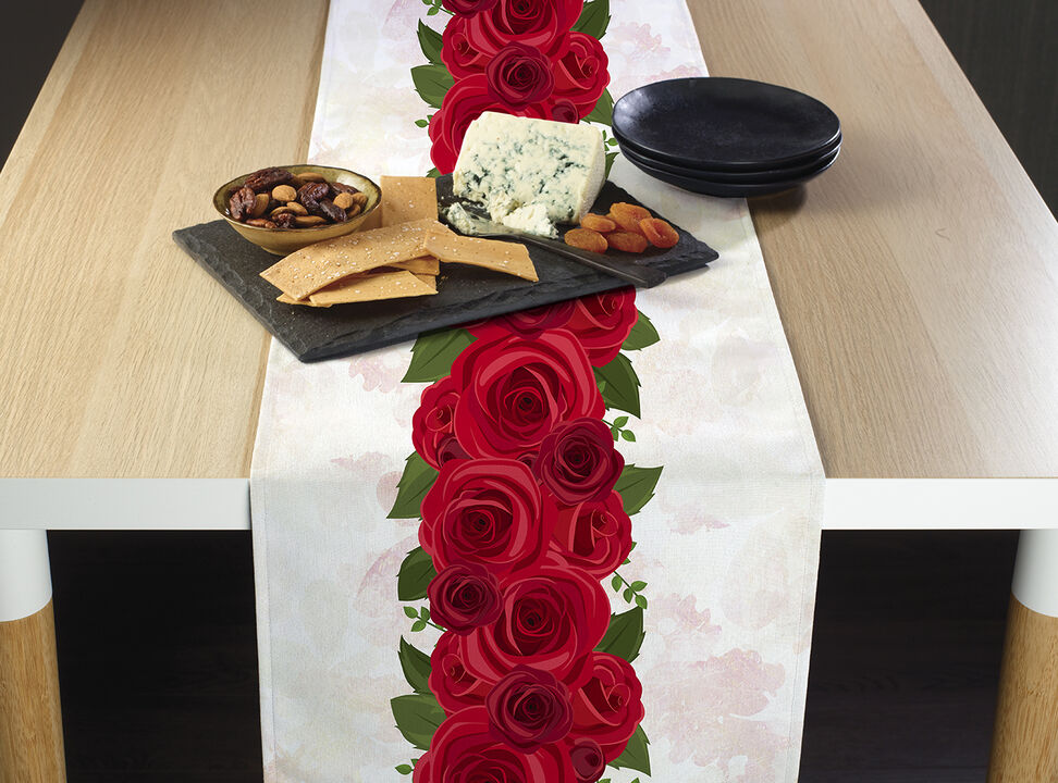 Fabric Textile Products, Inc. Table Runner, 100% Polyester, Textured Valentines Garland Border