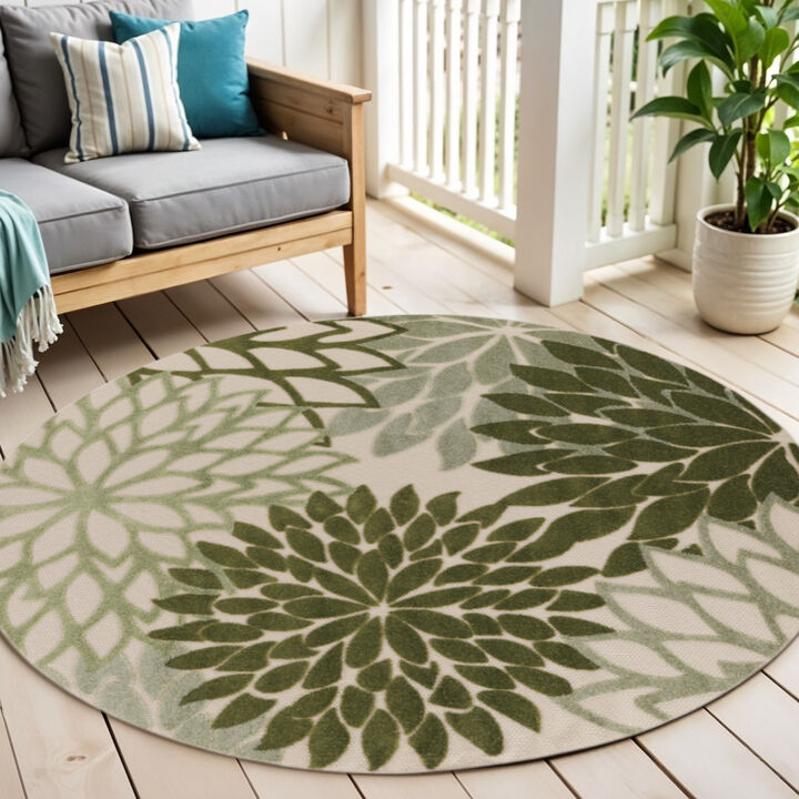 HomeRoots 5' Ivory Green And Dark Green Round Floral Indoor Outdoor Area Rug