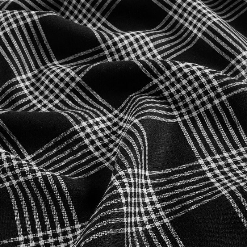 Solino Home Glen Check 100% Linen Table Throw &ndash; Handcrafted, Machine Washable, Perfect for Holiday and Everyday Dining