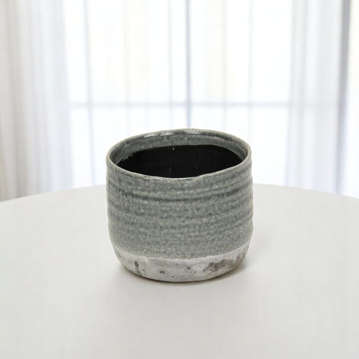 HomeRoots Gray Ceramic 19 Ounce Two Toned Round Distressed Pot Planter