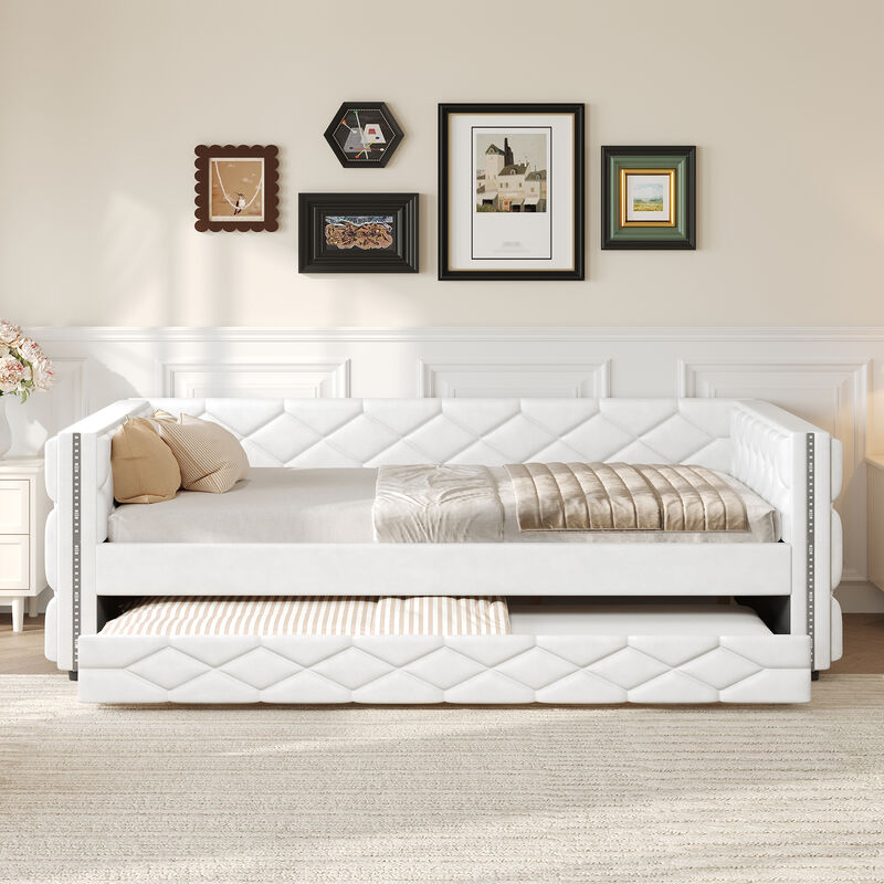Merax Full XL PU Leather Upholstered Daybed with Trundle & LED Armrests image number 3