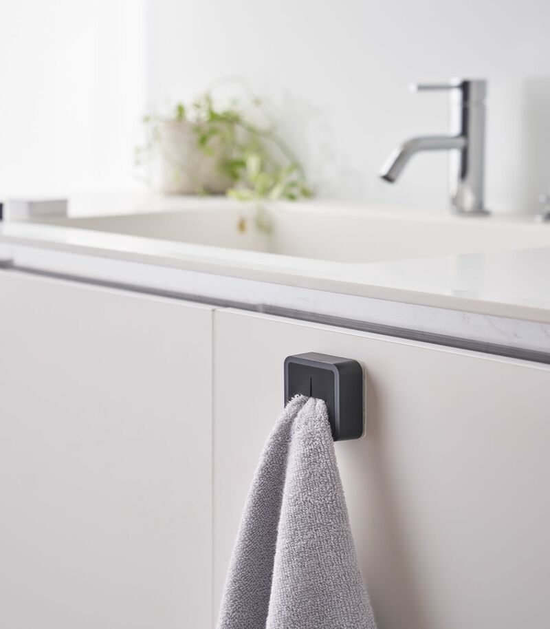 Traceless Adhesive Kitchen Towel Holder image number 4
