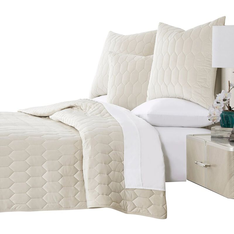 Michael Amini Niagara 4-Piece King Quilt Set - Sand image number 1