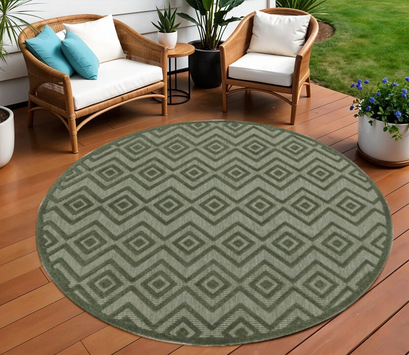 HomeRoots 8' Green Round Geometric Indoor Outdoor Area Rug