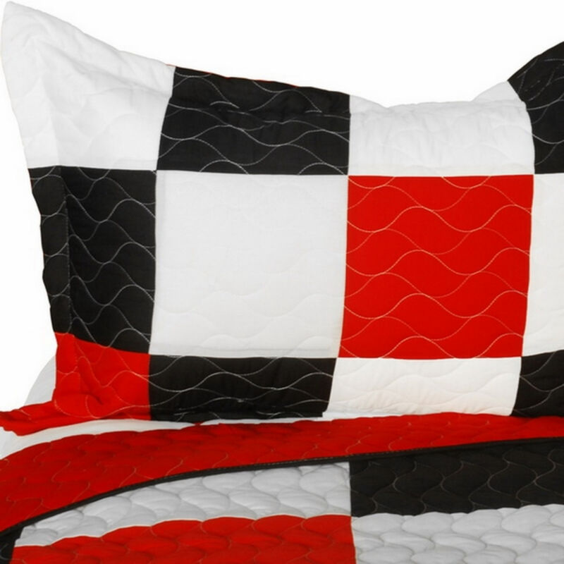3 Piece Queen Size Patchwork Quilt Set with Vermicelli Quilted Design-Black image number 4