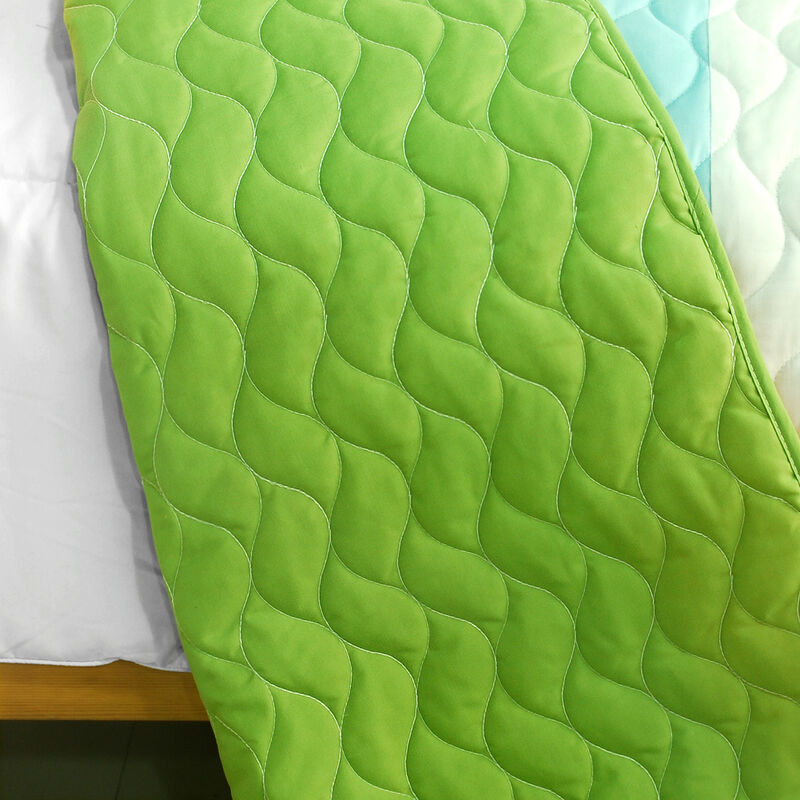 Queen Size 3-Piece Patchwork Quilt Set with Matching Pillow Shams image number 3