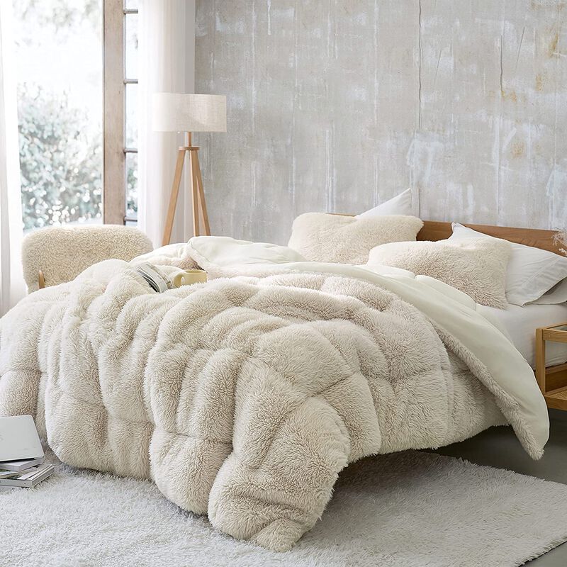 Alaskan Winters - Coma Inducer&reg; Oversized Comforter - Arctic Wolf