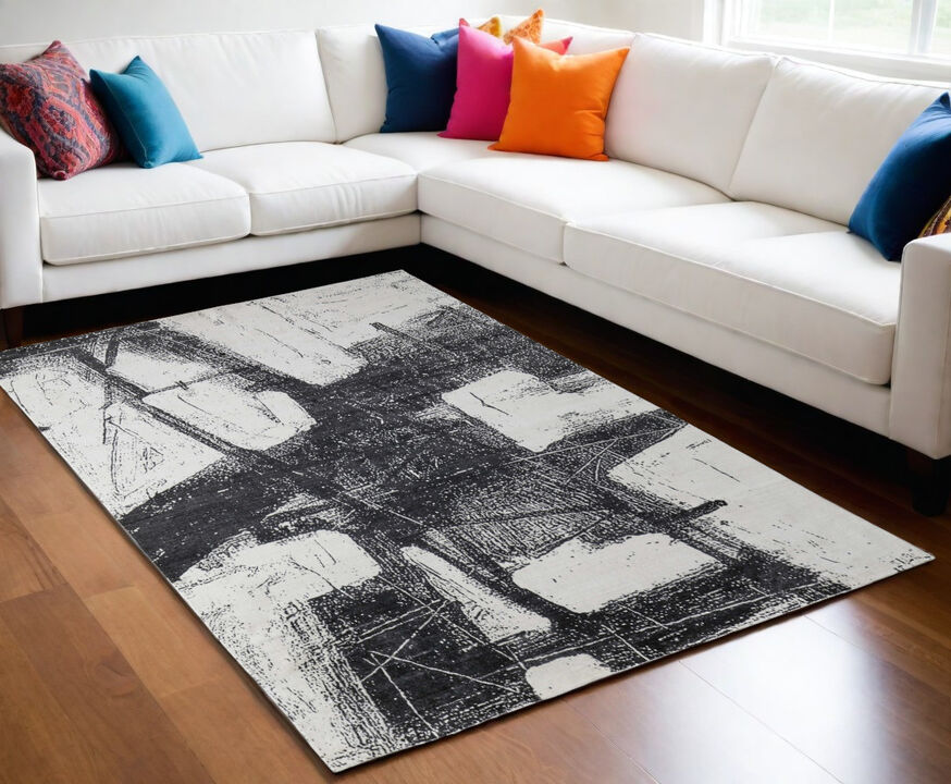 HomeRoots Abstract Hand Woven Area Rug