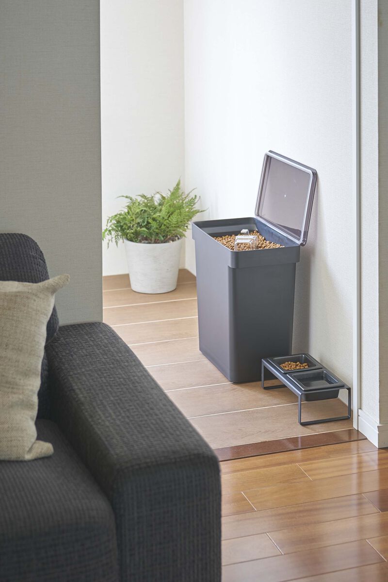 Rolling Airtight Pet Food Container (25 lbs.)