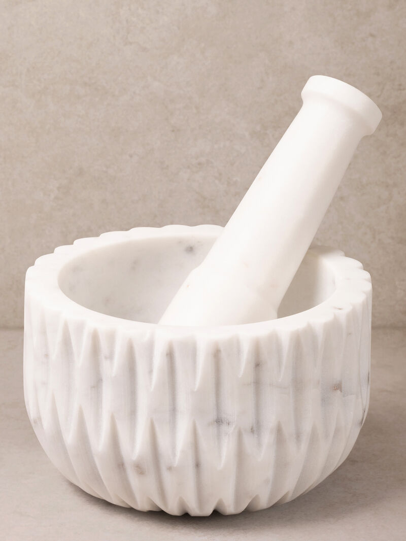 Russell Mortar and Pestle image number 1