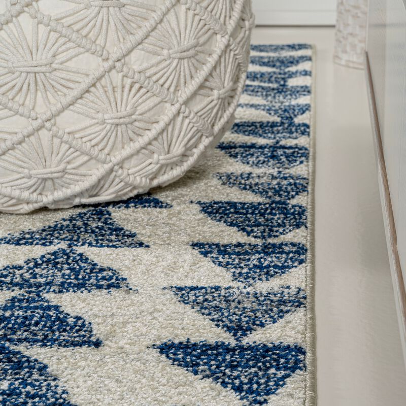 Aisha Moroccan Triangle Geometric