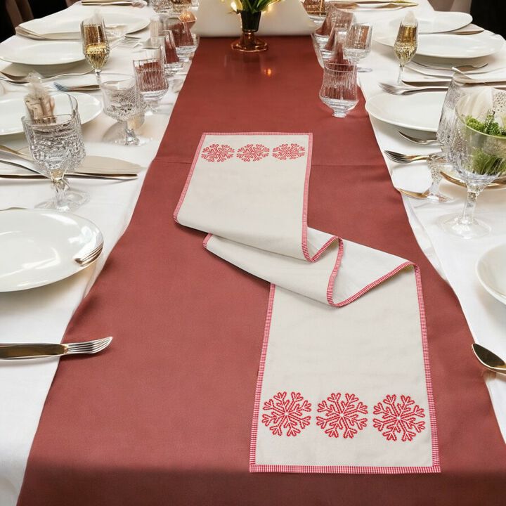 Holiday Table Runner &ndash; Festive Dining Decor for Christmas and Seasonal Celebrations