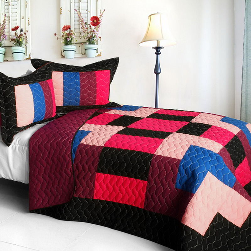 3 Piece Queen Size Quilt Set with Vermicelli Quilted Patchwork Design for Bedroom-pink image number 0
