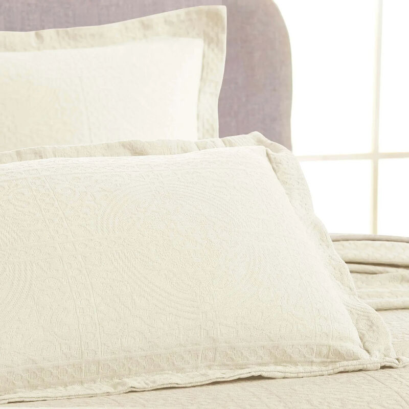 Lightweight Cotton Matelasse Bedspread and Shams Set for Bedroom image number 3