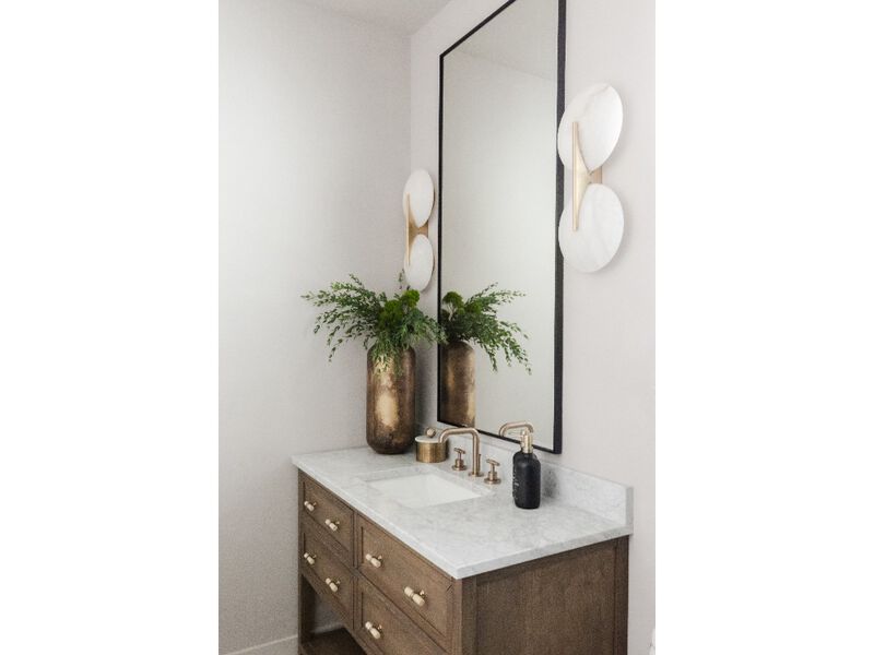 Asteria Wall Sconce image number 2