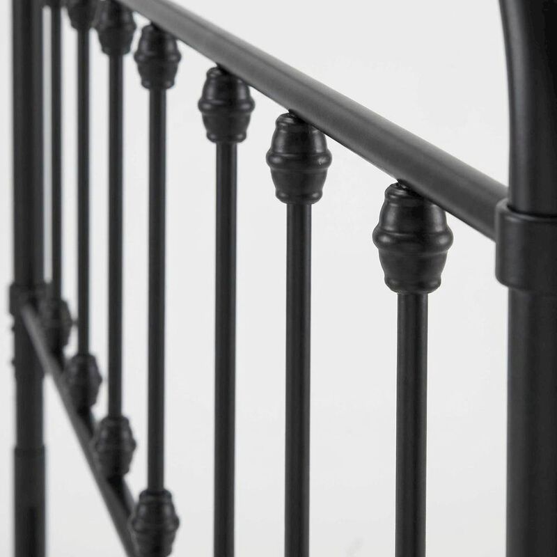 Metal Queen Headboard inwith Sturdy Frame and Elegant Design image number 5