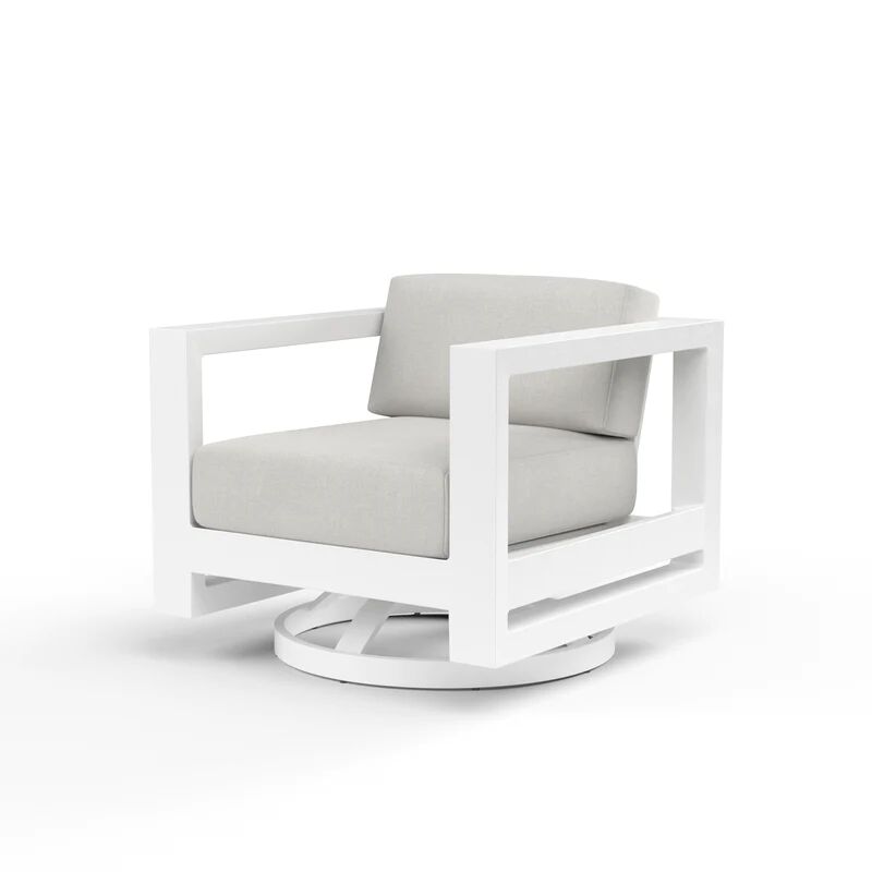 Newport Swivel Club in Cast Silver, No Welt