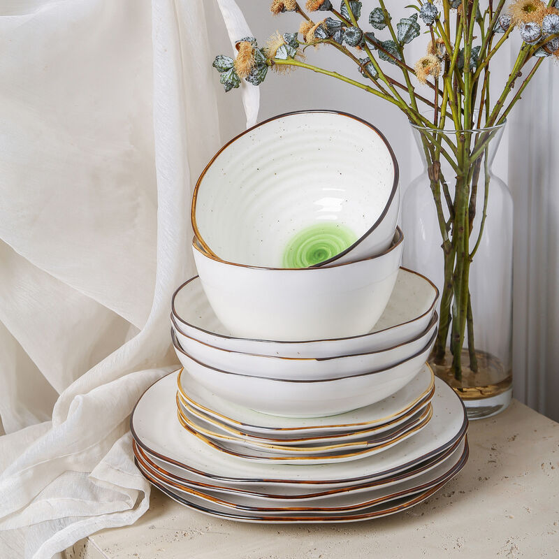 Christian Siriano Luma Porcelain 16 Piece Dinnerware Set