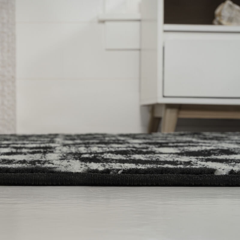 Aisha Moroccan Triangle Geometric