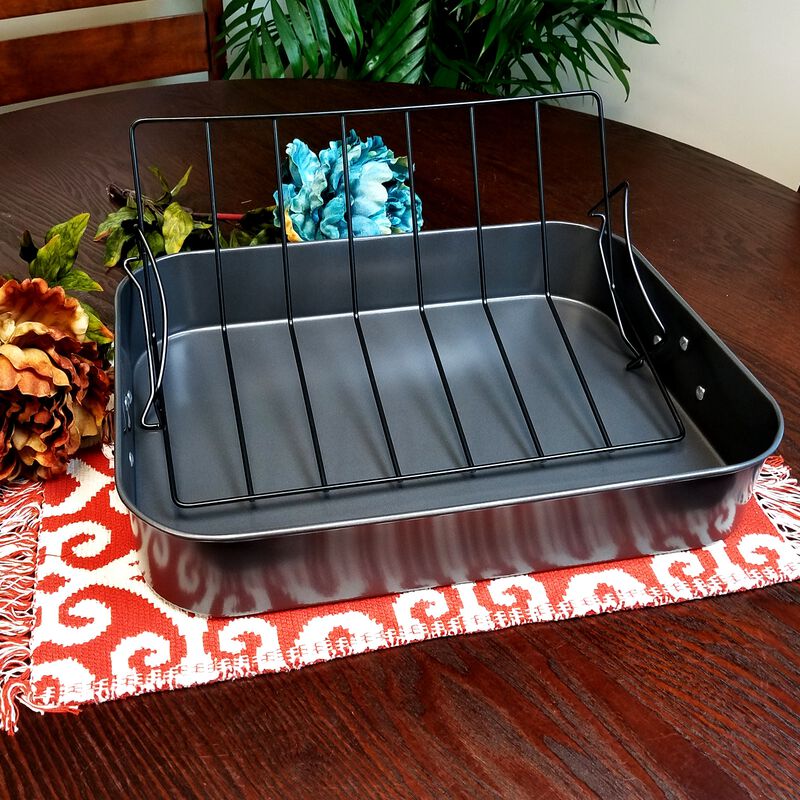 Gibson Home Top Roast 16 Inch Roaster with Metal Rack in Black