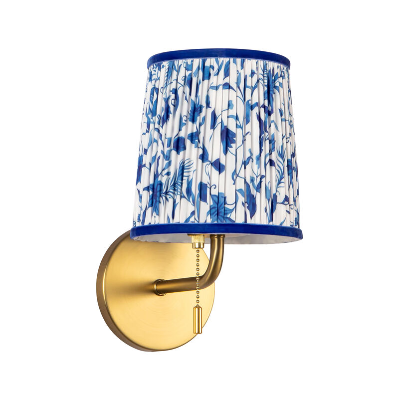 Scout 10-in Damp-Rated Wall/Vanity Light with Patterned Pleated Linen Shade image number 2