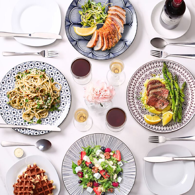 Y YHY 10“ Salad Plates, Porcelain Dinner Plates Set of 4, Ceramic Plates for Salad, Pasta, Appetizer, Dessert - 4 Pattern, Dishwasher & Microwave Safe