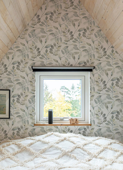 Pinnate Grey Leaves Wallpaper