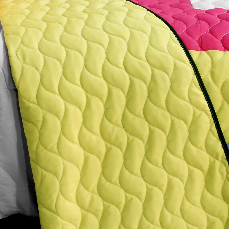 3PC Vermicelli-Quilted Patchwork Quilt Set Lightweight All-Season Bedding image number 4