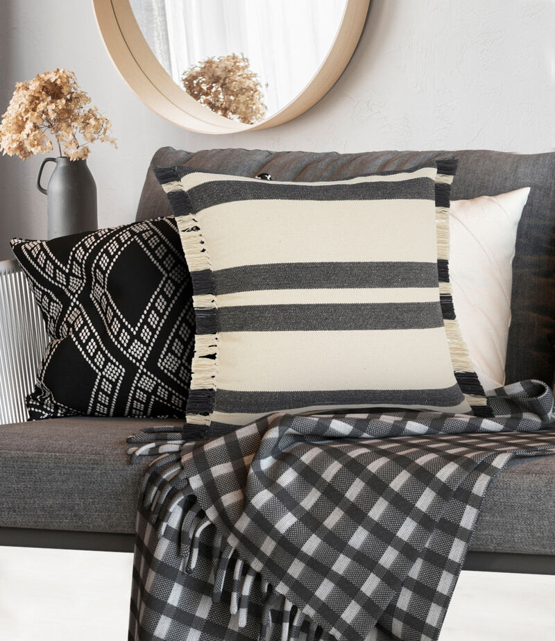 100% Cotton Striped Cushion Pillow &ndash; Zippered Cover for Stylish Decor