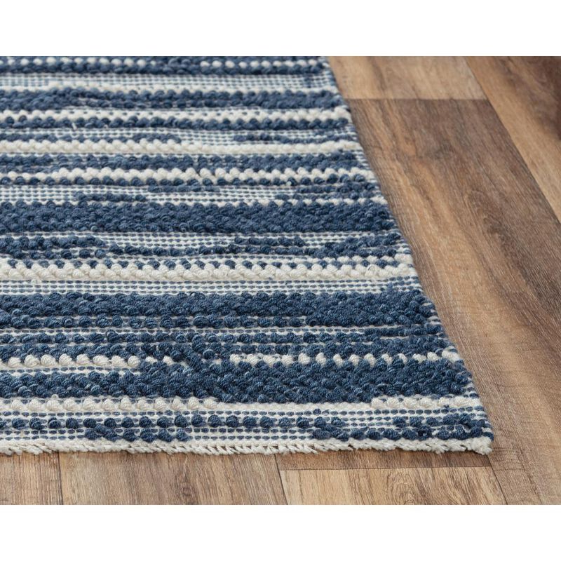 Hand Woven Flat Weave Pile Wool/ Polyester Rug, 5' x 7'6"