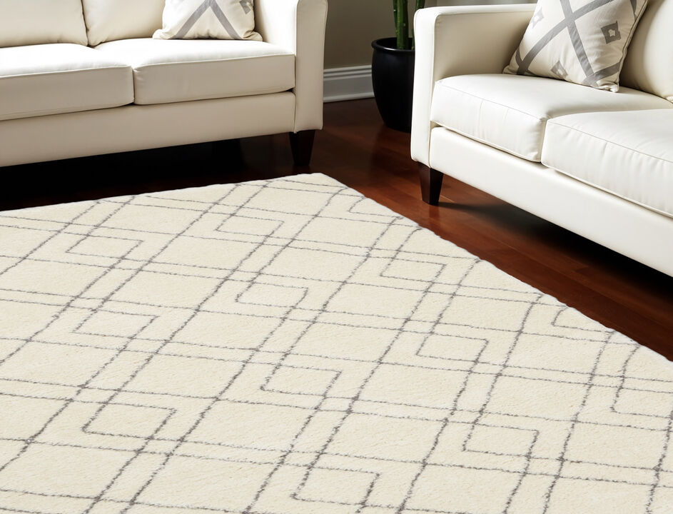 HomeRoots Geometric Shag Area Rug