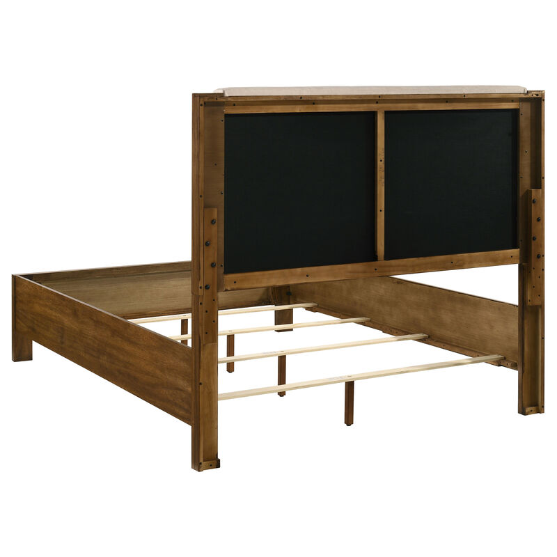 Tusmuk Queen 3-Piece Bedroom Set image number 3