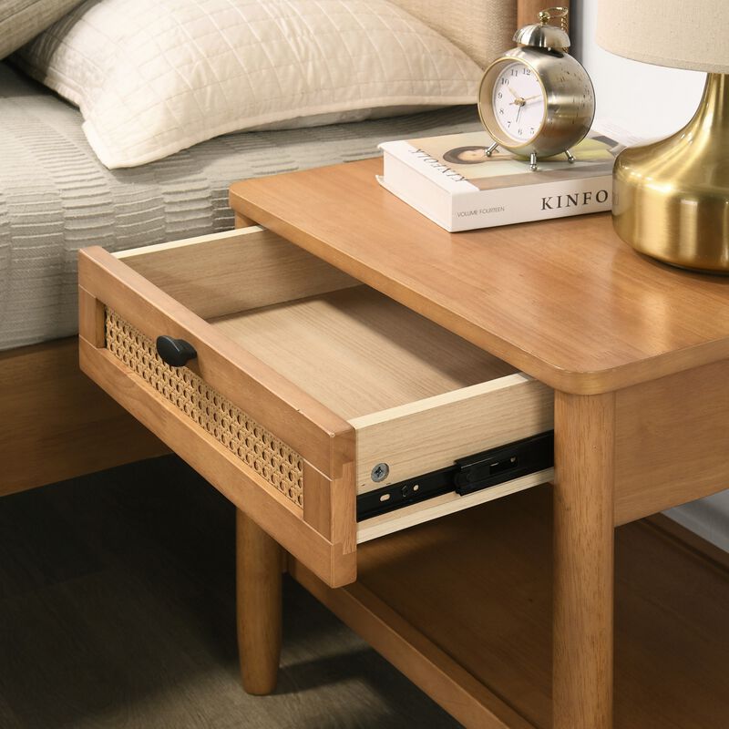 Ninnek 2-Piece Rubberwood Bedroom Set image number 6