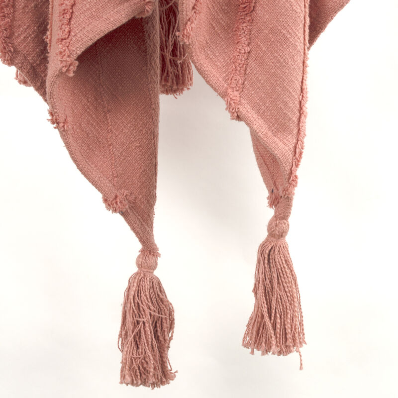 HomeRoots 50" X 60" Coral Cotton Woven Geometric Throw Blanket with Tassels image number 3