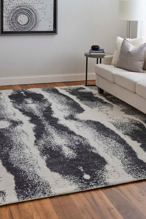 Coda 8930F Black/White 2' x 3' Rug