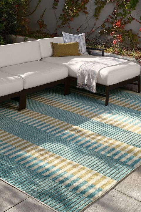 Alina Nori Castle Wall 5' x 7' Rug