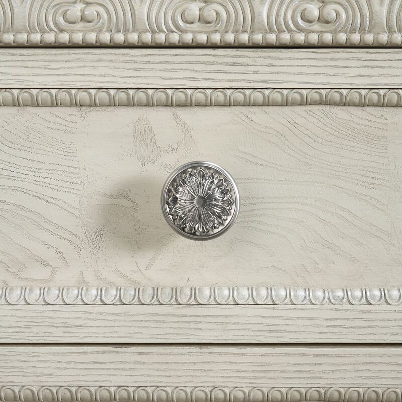 Romilly White Chest image number 4