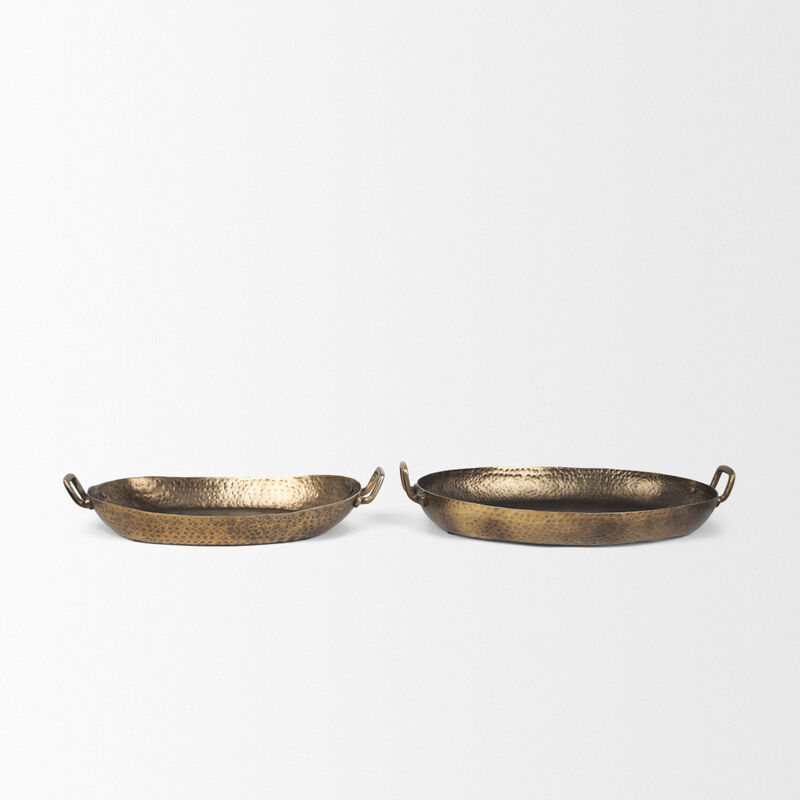 HomeRoots Set of Two Gold Oval Metal Handmade Serving Tray With Handles image number 4