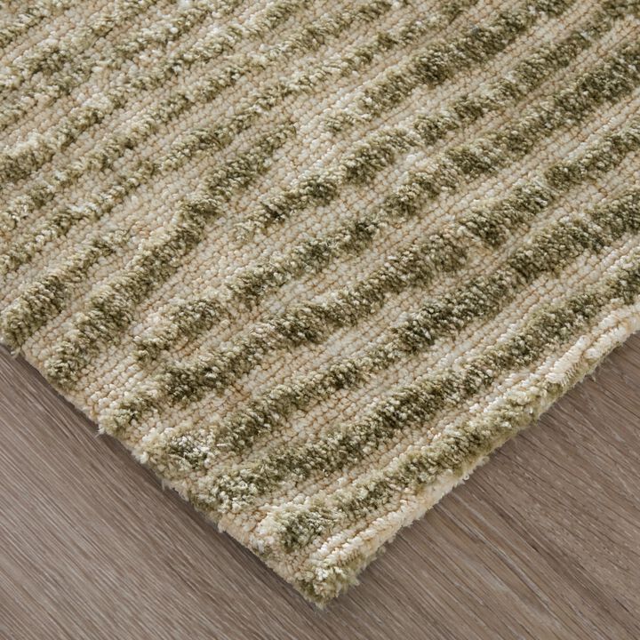 Colton 8A53F Green 3'6" x 5'6" Rug