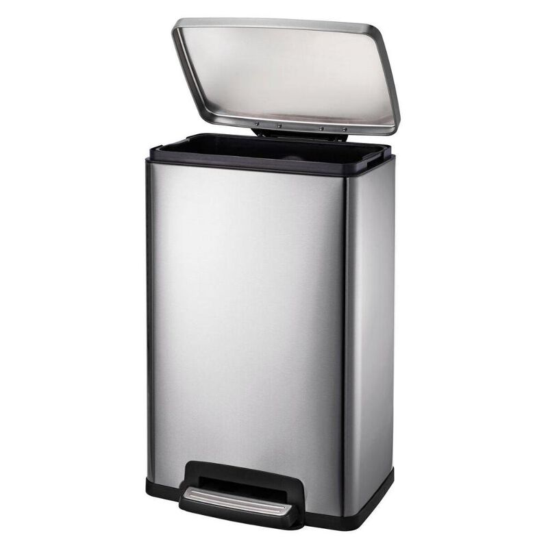 13-Gallon Kitchen Trash Can with Step Lid