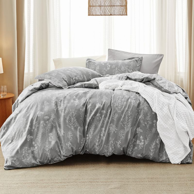 Bedsure Queen Comforter Set - Grey Comforter, Cute Floral Bedding Comforter Sets, Gifts for Woman, 3 Pieces, 1 Soft Reversible B
