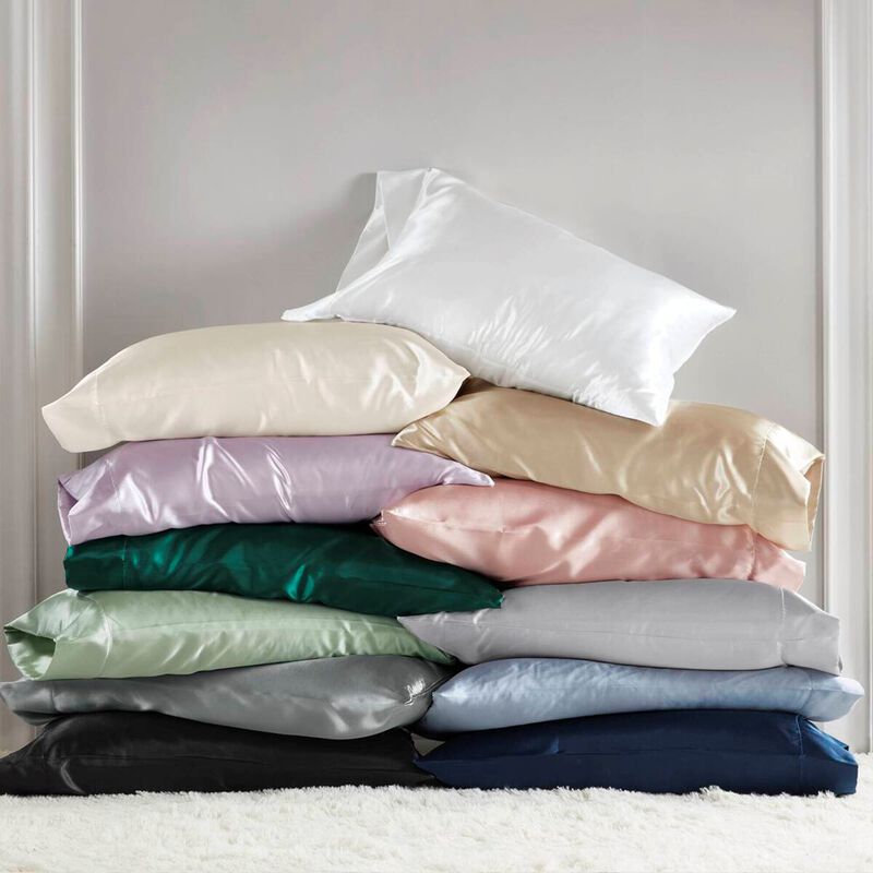 Gracie Mills Coralie 2-Peice Satin Pillowcase Set image number 4