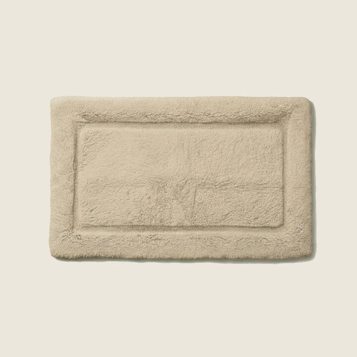 Ultraplush Skid-Resistant Bath Mat