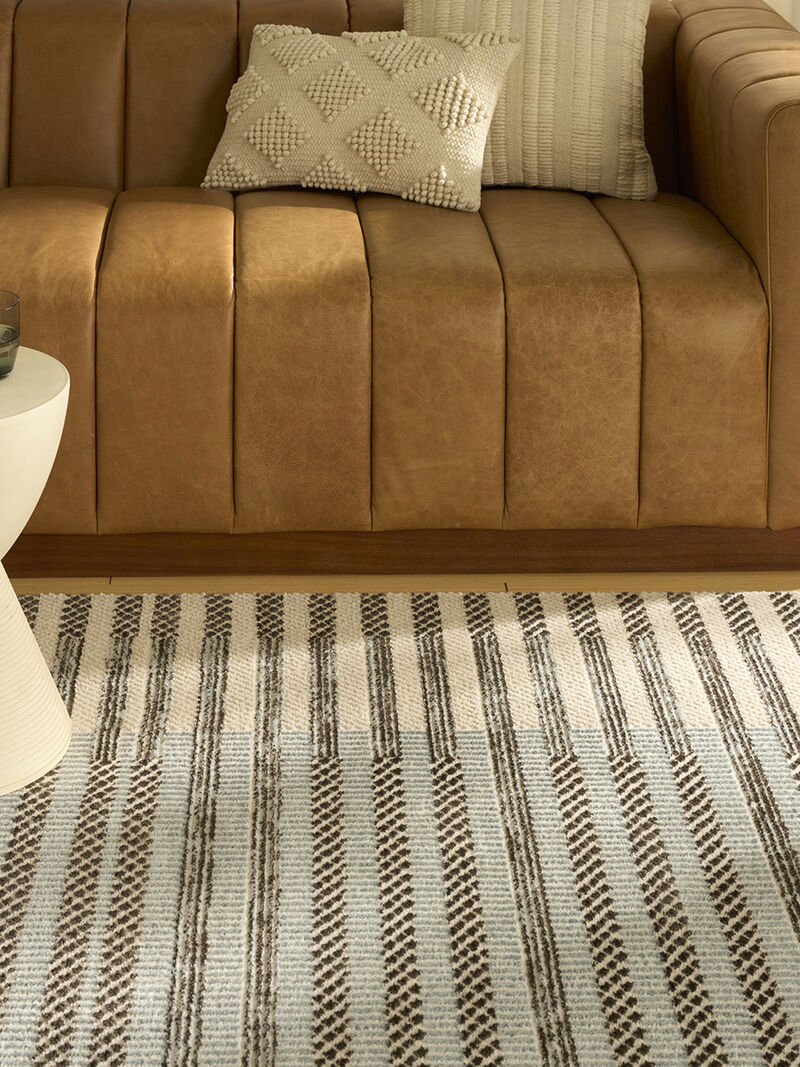 Nordic NRC15 Ivory/Blue 8' x 10' Rug